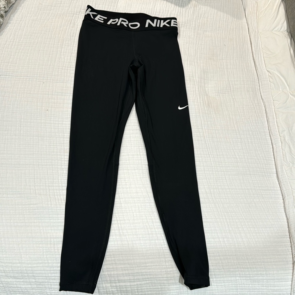 Women’s Nike Pro training pants. Size Small.